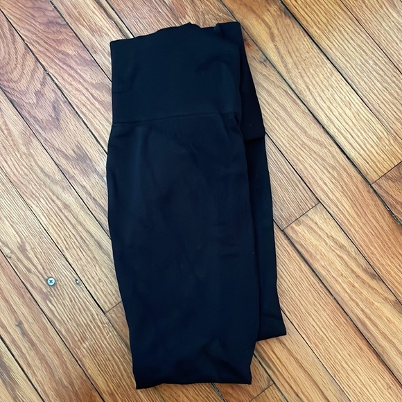 SCULPTFLEX® LEGGINGS - ONYX × 1
Onyx / M - Picture 5 of 5